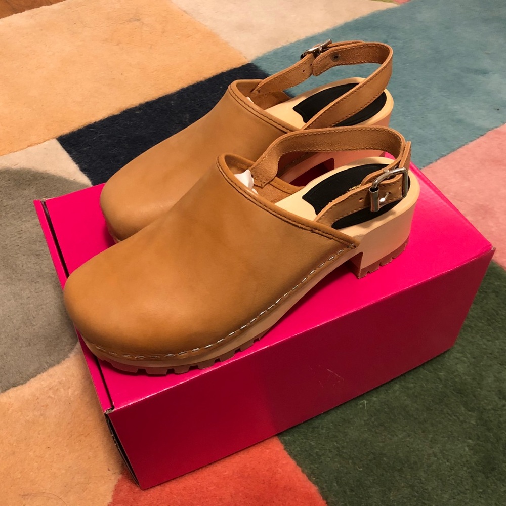 NWT Swedish Hasbeens Jill in Nature, size 37